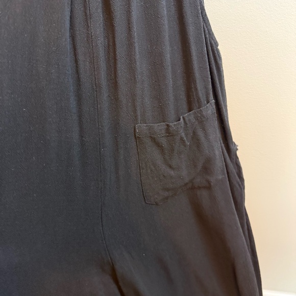 Casual Black Sleeveless Jumpsuit / Romper - Picture 5 of 5